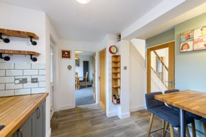 Kitchen/Breakfast Room- click for photo gallery